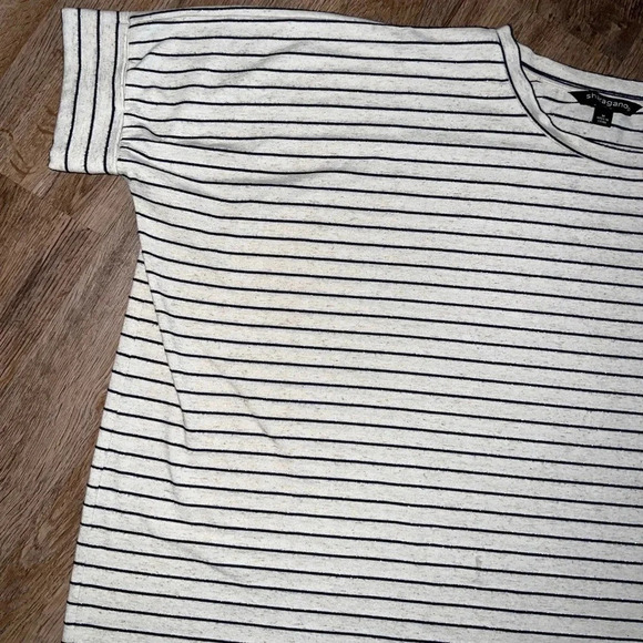Oversized Boxy Striped Shirt - Picture 4 of 8